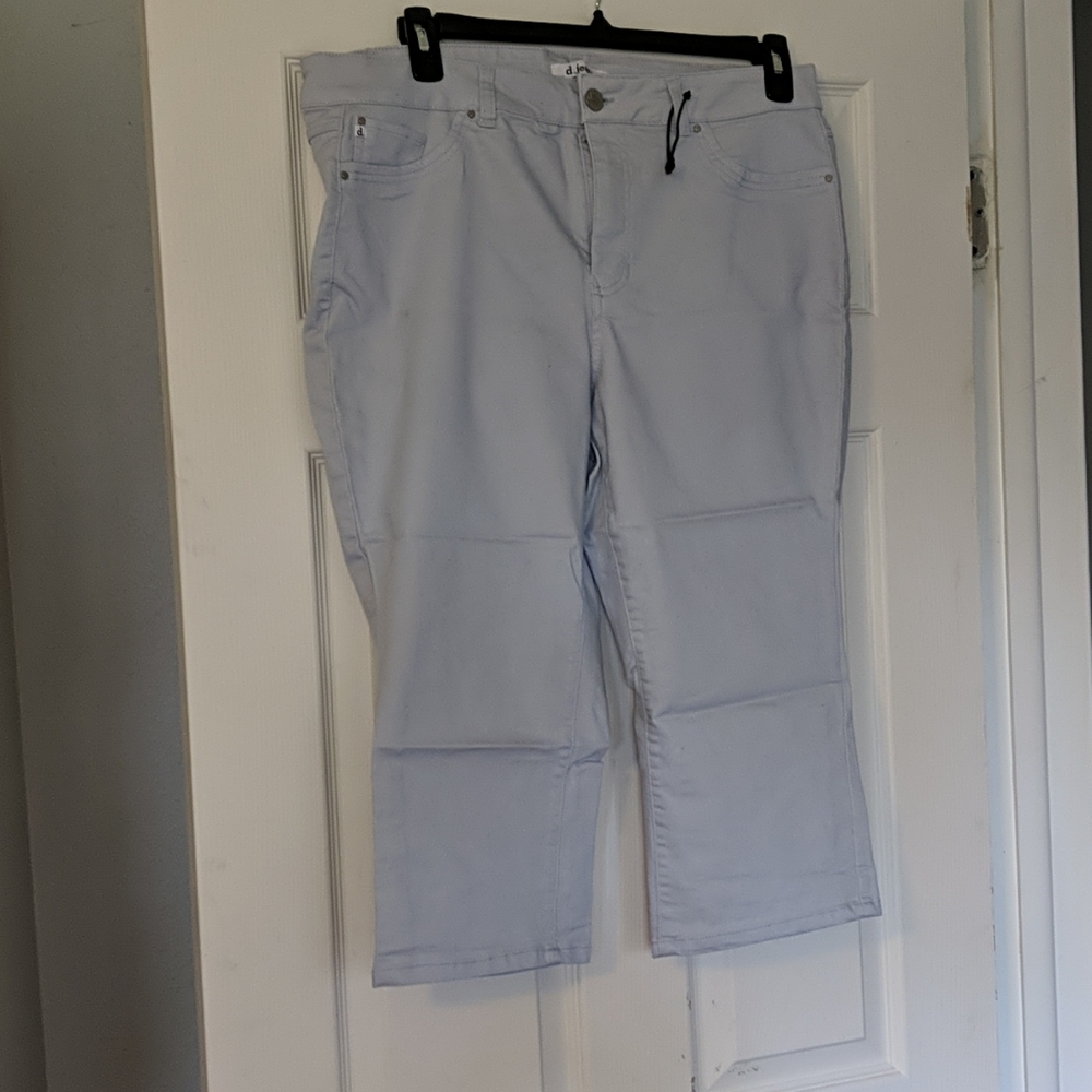 NWOT Capris